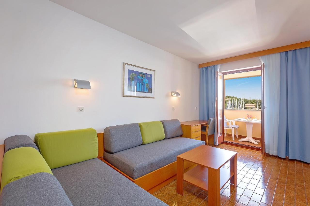 Maistra Select Riva Apartments Vrsar Phòng bức ảnh