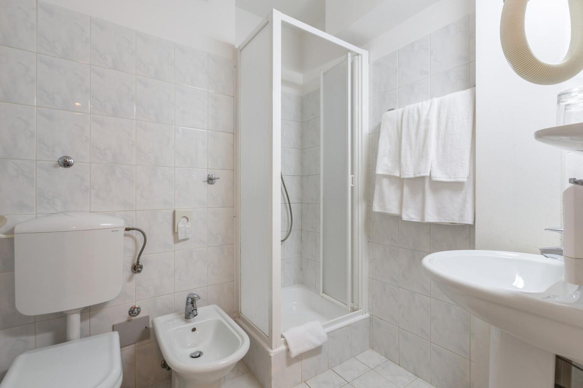 Maistra Select Riva Apartments Vrsar Phòng bức ảnh