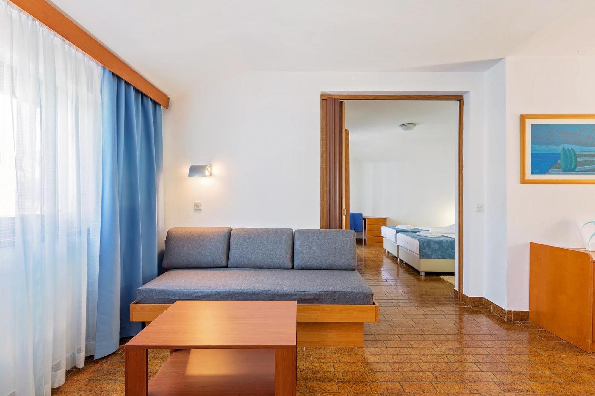 Maistra Select Riva Apartments Vrsar Phòng bức ảnh