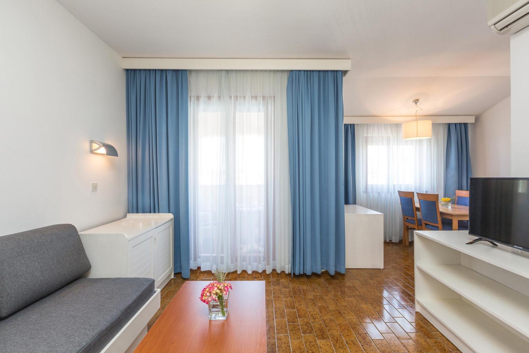 Maistra Select Riva Apartments Vrsar Phòng bức ảnh