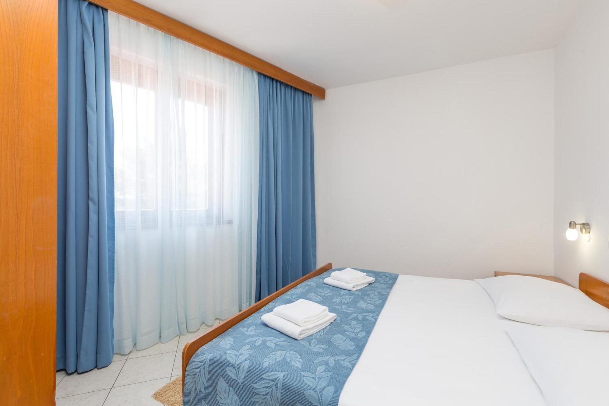 Maistra Select Riva Apartments Vrsar Ngoại thất bức ảnh