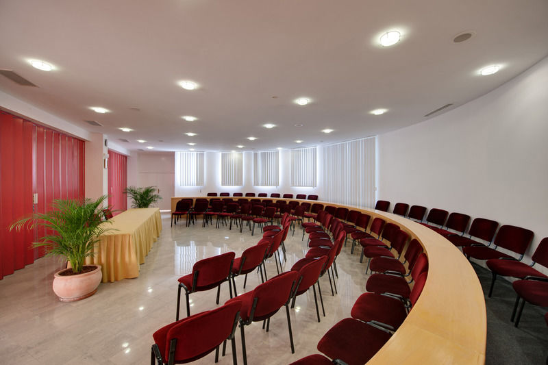 Maistra Select Riva Apartments Vrsar Ngoại thất bức ảnh