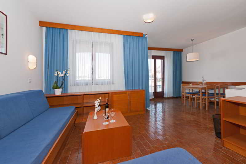 Maistra Select Riva Apartments Vrsar Ngoại thất bức ảnh